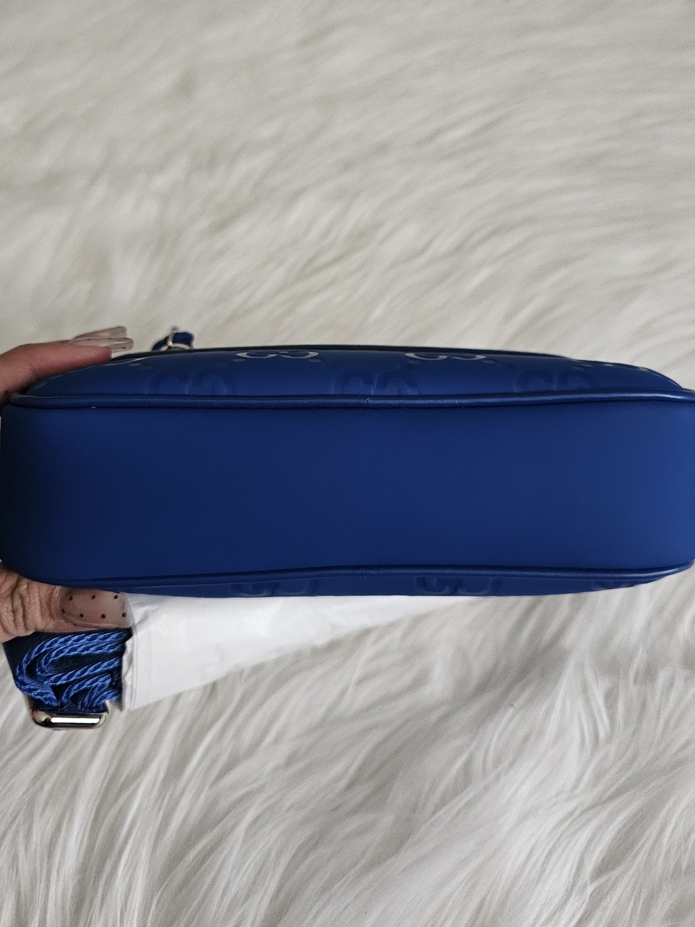 Gucci Edge Mini Slingbag - Picture 3 of 5